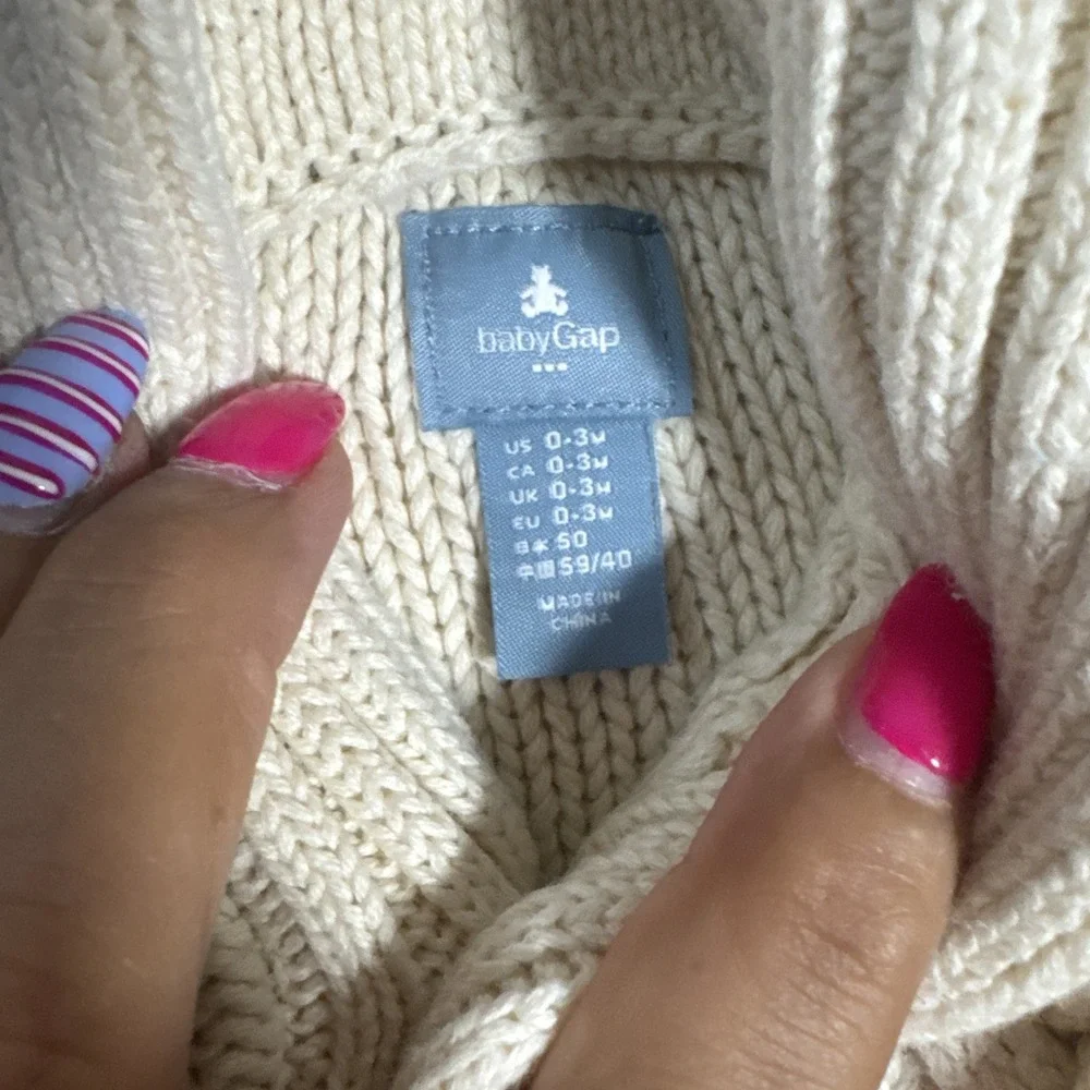 Gap chunky cable-knit pattern Cozy Cream Cable Knit Cardigan 0/3 M Big Buttons